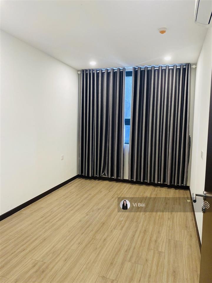 Bán căn hộ skyview 2pn giá 2.250 tỷ bao thuế phí có nội thất cơ bản.  0901 840 ***