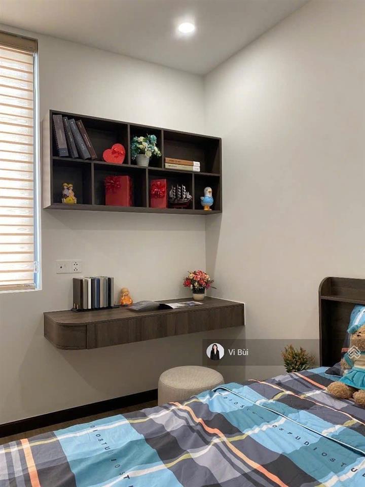 Bán căn hộ skyview giá 2.6 tỷ có đầy đủ nội thất và slot giữ xe ô tô.  0901 840 ***