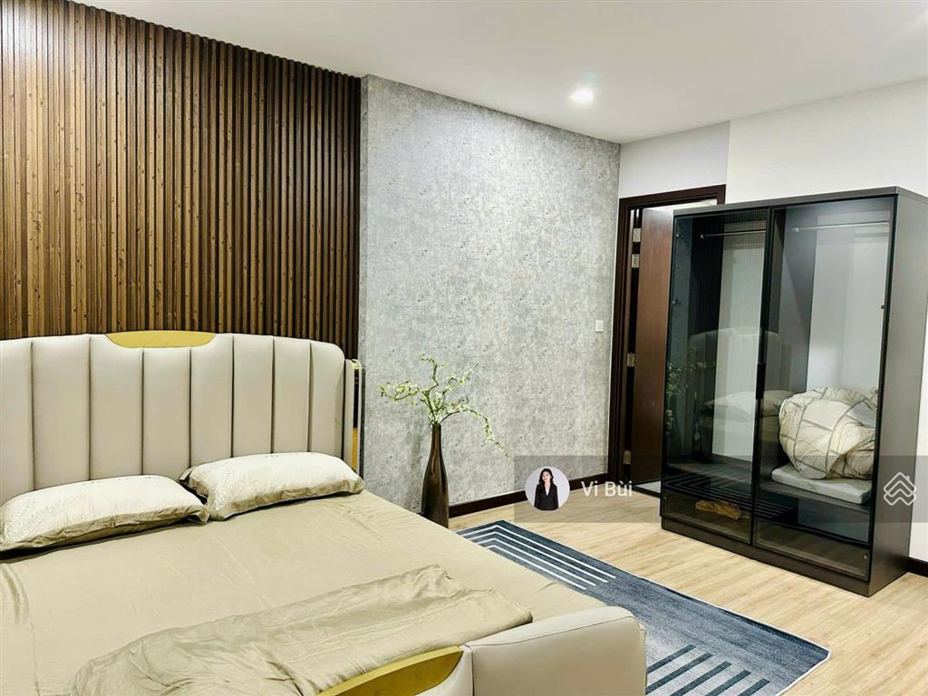 Cho thuê căn hộ 3pn csky view giá 20tr/tháng bao vat và pql, nội thất đẹp