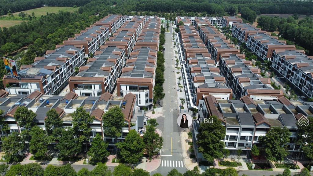 Bán nhà phố artisan park căn góc 3 tầng giá 9,9 tỷ diện tích 141m2 chỉ 70 triệu/m2