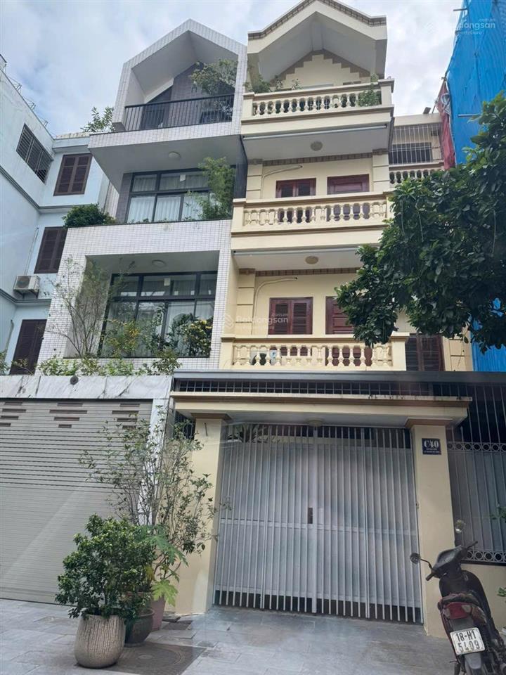 Bán gấp căn liền kề nhà vườn 110m2 tại lo c40, khu đô thị việt hưng, giá tốt  0919 488 ***