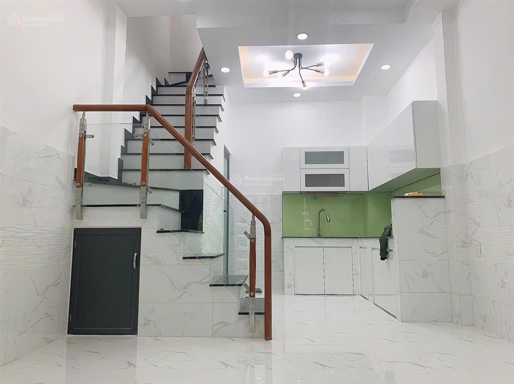 Nhà hẻm lô góc xây dựng đủ hưng phú vào thông võ trứ . phường chánh hưng q8