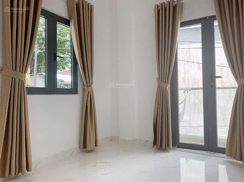 Nhà hẻm lô góc xây dựng đủ hưng phú vào thông võ trứ . phường chánh hưng q8