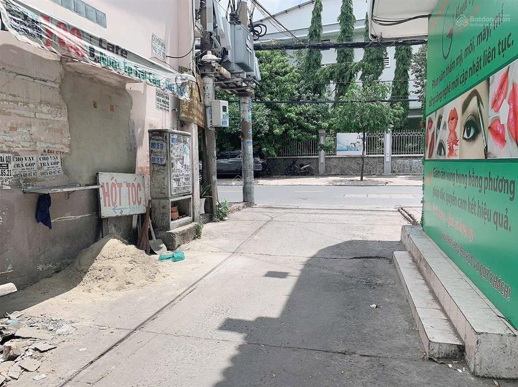 Nhà hẻm lô góc xây dựng đủ hưng phú vào thông võ trứ . phường chánh hưng q8