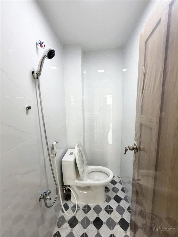 Nhà mặt tiền đường ụ cây ( p10 q8 cũ ) nay phường chánh hưng mới chính chủ bán