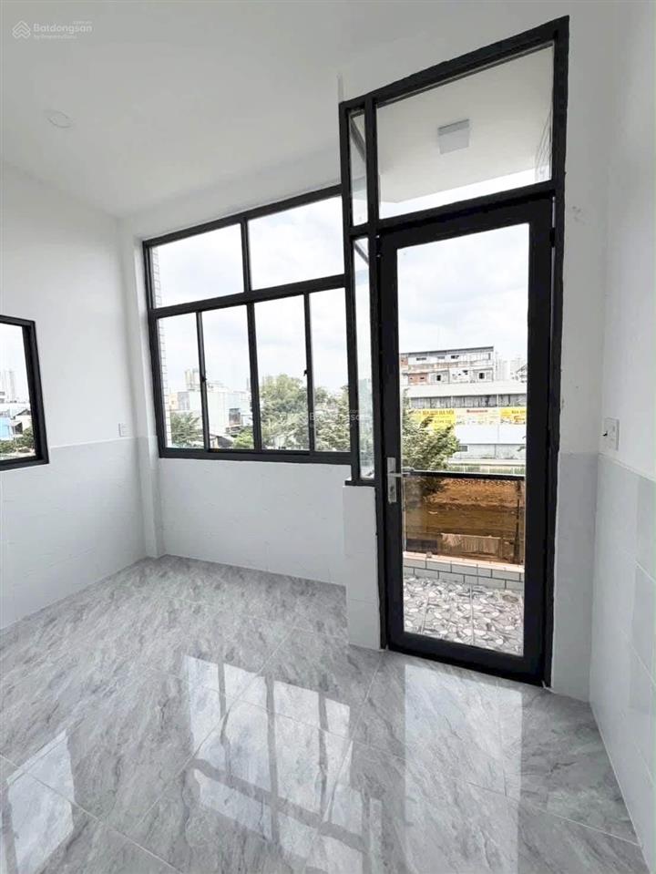 Nhà mặt tiền đường ụ cây ( p10 q8 cũ ) nay phường chánh hưng mới chính chủ bán
