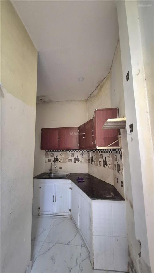 Nhà cũ cần bán gấp đường lương văn can cách 10m ra hẻm xe hơi giá chỉ 77tr/1m2 xây dựng tự do
