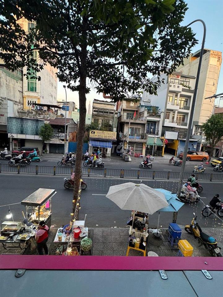 Cần sang nhà CHDV mặt tiền kinh doanh