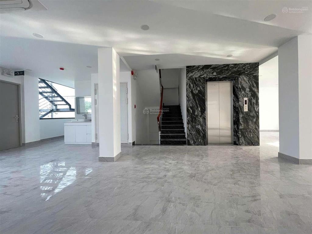 Bán toà nhà 1200m2 , 1 hầm 7 lầu có thang máy mặt tiền đường trần thị cờ, p.thới an, q12. giá 35 tỷ