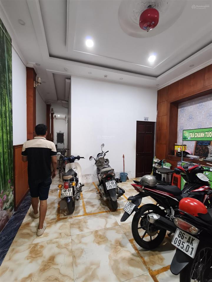 Bán chdv mặt tiền đường 20m ngay công viên phần mềm quang trung, 5mx30m, đúc 6 tầng, giá 15,5 tỷ