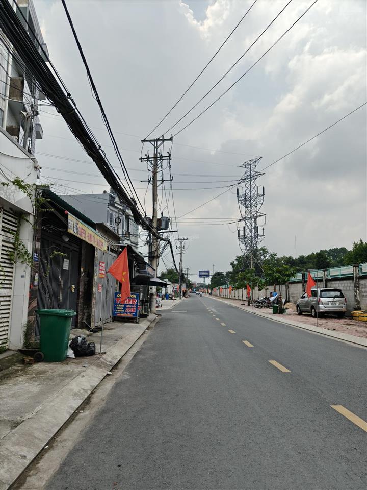 Bán chdv mặt tiền đường 20m ngay công viên phần mềm quang trung, 5mx30m, đúc 6 tầng, giá 15,5 tỷ