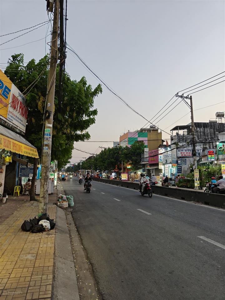 Nhà 6.5mx30m 7 tầng có thang máy mặt tiền nguyễn thị sóc, bà điểm, hóc môn, giá  10.5 tỷ