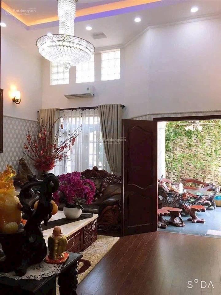 Nhà 12m x 18m mặt tiền đông hưng thuận 17, quận 12. ngay cầu vượt quang trung. đúc 2 lầu. giá 18 tỷ