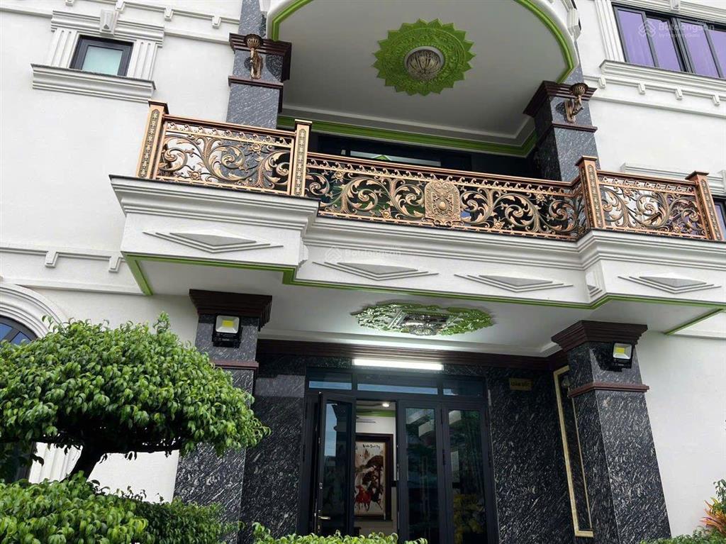 Giảm 14 tỷ bán gấp biệt thự 20m x 50m đúc 4 tầng mặt tiền thới tam thôn 6, hóc môn. giá 40,99 tỷ