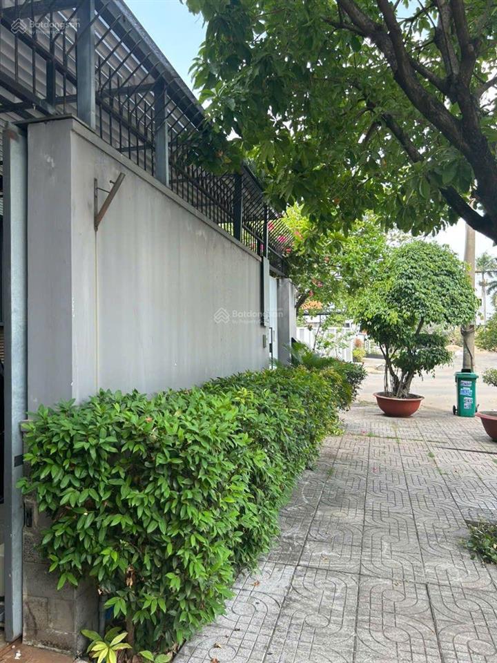 Giảm 5 tỷ biệt thự góc 2 mặt tiền đường 25m ql1a thông ra hà huy giáp, p.thạnh xuân, giá 24.980 tỷ
