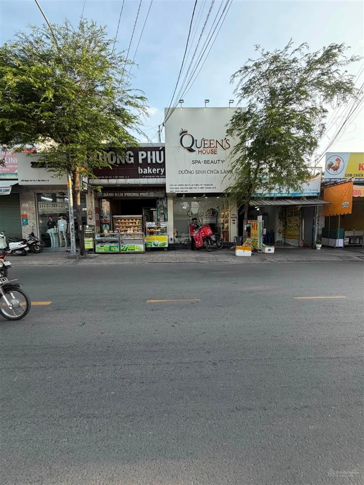 Nhà mặt tiền nguyễn ảnh thủ, quận 12. gần ht43. dt 4.1mx26m. 1 trệt 1 lửng. giá bán 11 tỷ