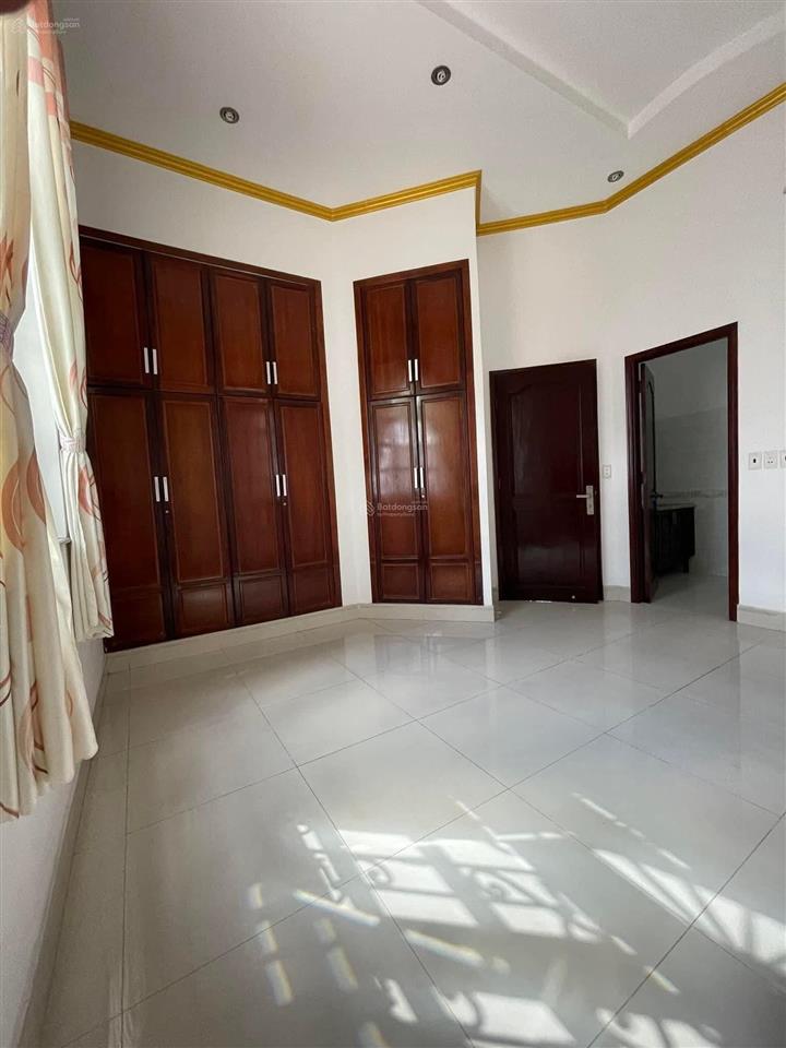 Biệt thự 600m2 mặt tiền bùi văn ngữ, thới tam thôn, hóc môn, giáp quận 12, ngay chợ ba bầu, 35.9 tỷ