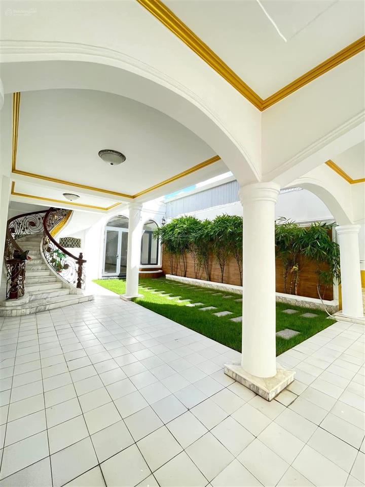 Biệt thự 600m2 mặt tiền bùi văn ngữ, thới tam thôn, hóc môn, giáp quận 12, ngay chợ ba bầu, 35.9 tỷ