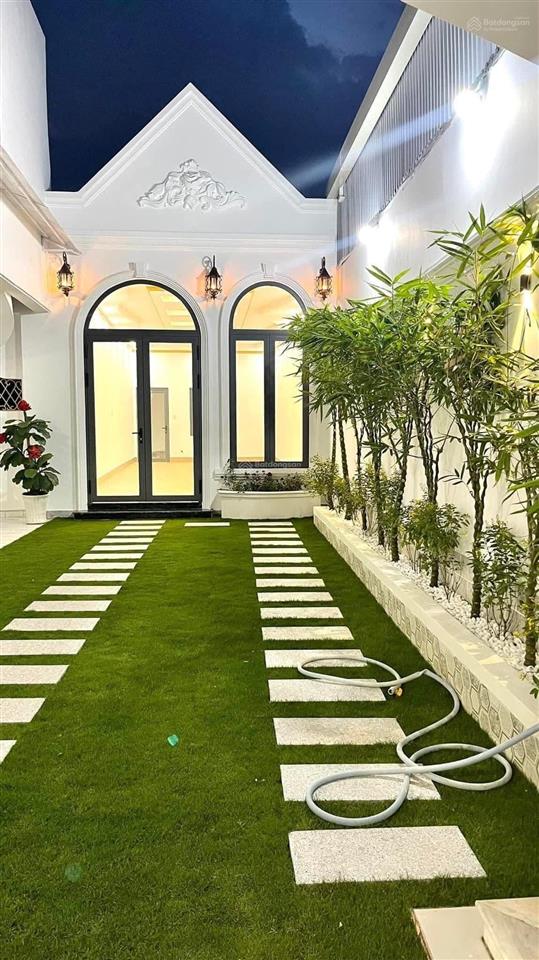 Biệt thự 600m2 mặt tiền bùi văn ngữ, thới tam thôn, hóc môn, giáp quận 12, ngay chợ ba bầu, 35.9 tỷ