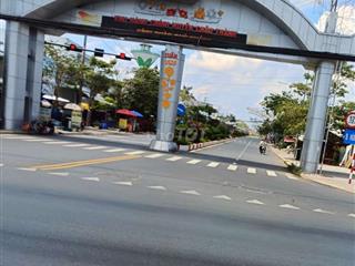 2 nền sát Vingroup cần thơ