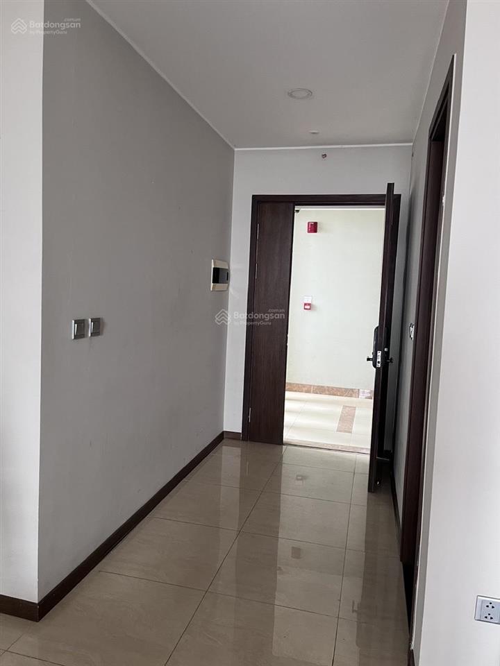 Dành cho người thuê có gu và biết hưởng thụ, căn góc hướng hồ tây chung cư tại tràng an complex