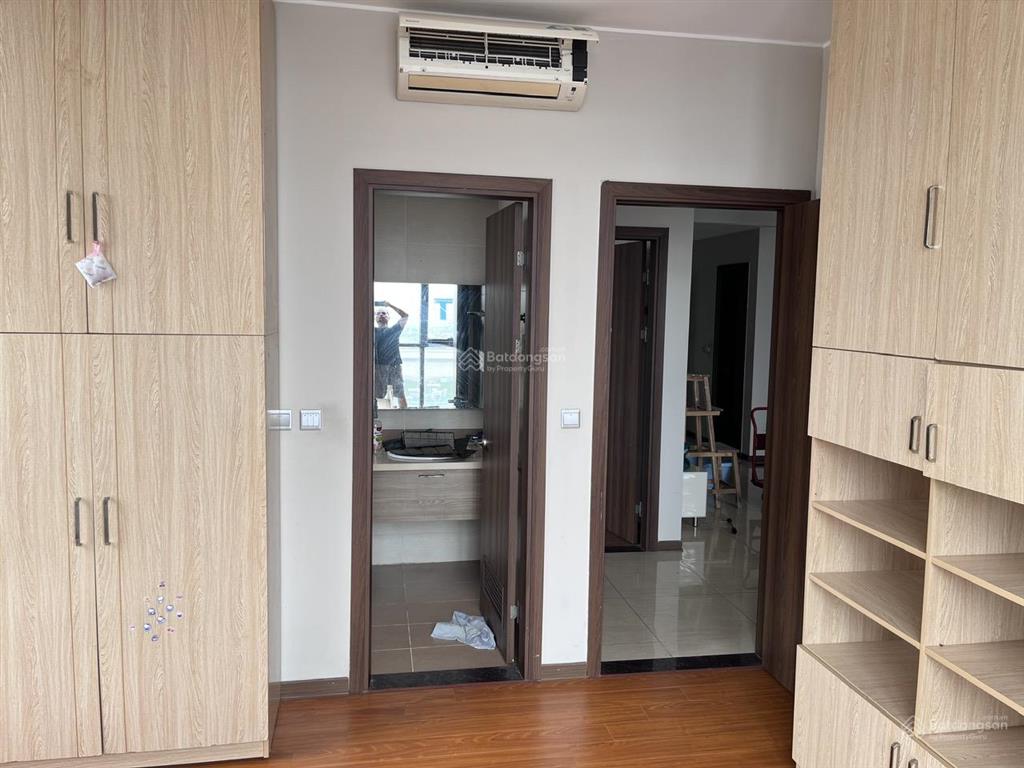 Dành cho người thuê có gu và biết hưởng thụ, căn góc hướng hồ tây chung cư tại tràng an complex