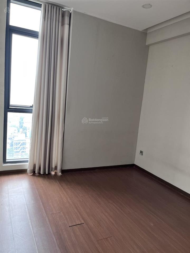 Dành cho người thuê có gu và biết hưởng thụ, căn góc hướng hồ tây chung cư tại tràng an complex