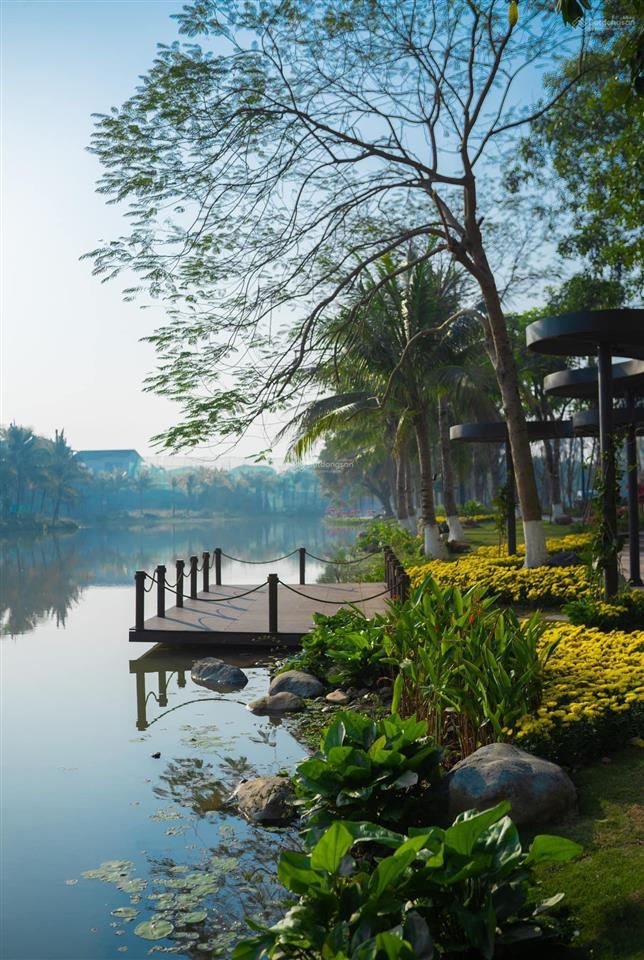 Chính chủ gửi bán 52m2 oasis. ban công thoáng. giá bán 3,4xx tỷ bao phí,  0948 014 ***
