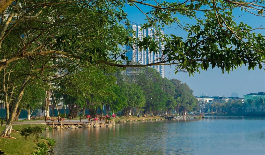 Bán căn hộ onsen 3n2wc hoa hậu giá bán 9,xxtỷ bao phí sang tên