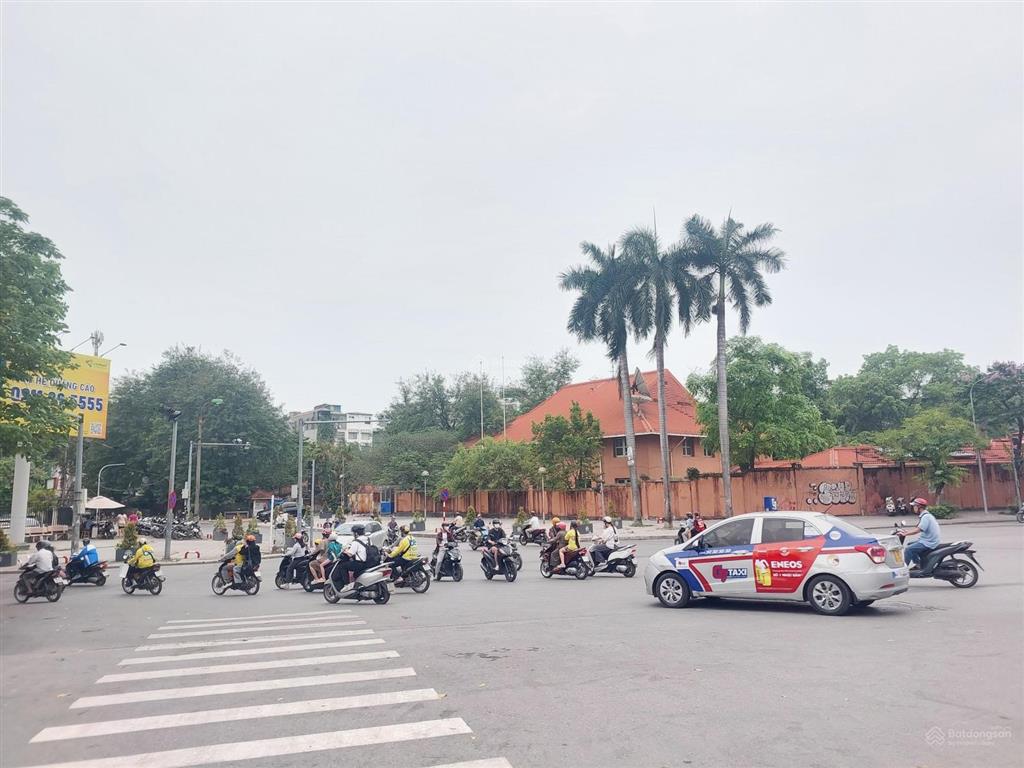 Chính chủ cần bán nhà riêng tại ngõ 294 kim mã, 20m ra mặt đường núi trúcđội cấn đang đc mở thông
