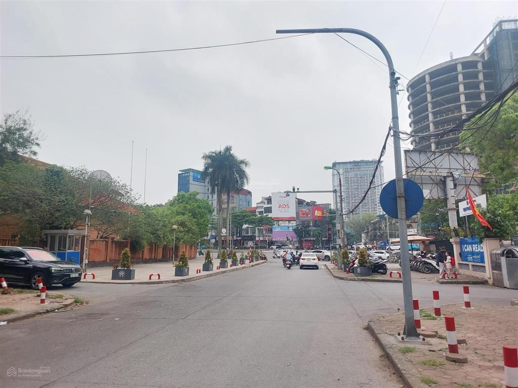 Chính chủ cần bán nhà riêng tại ngõ 294 kim mã, 20m ra mặt đường núi trúcđội cấn đang đc mở thông