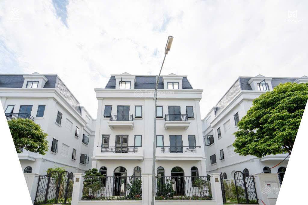 Chính chủ gửi bán căn song lập 170 m2 đất . gía siêu mềm  vị trí trung tâm