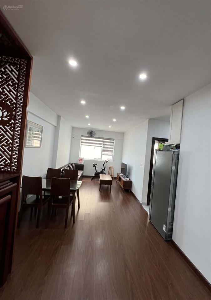 Chính chủ cần bán căn chung cư 2 ngủ diện tích 84m2 tòa a star tower khương trung