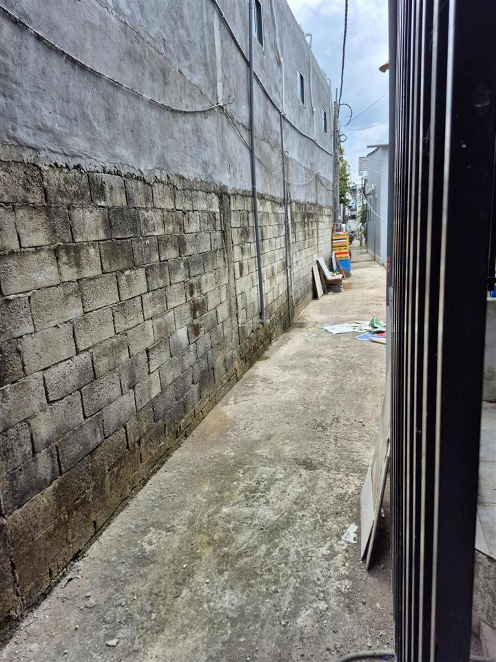 Bán nhà riêng tại cách mạng tháng tám, 3,85 tỷ, 176m2, 2pn, 1wc, hẻm 1m xe máy