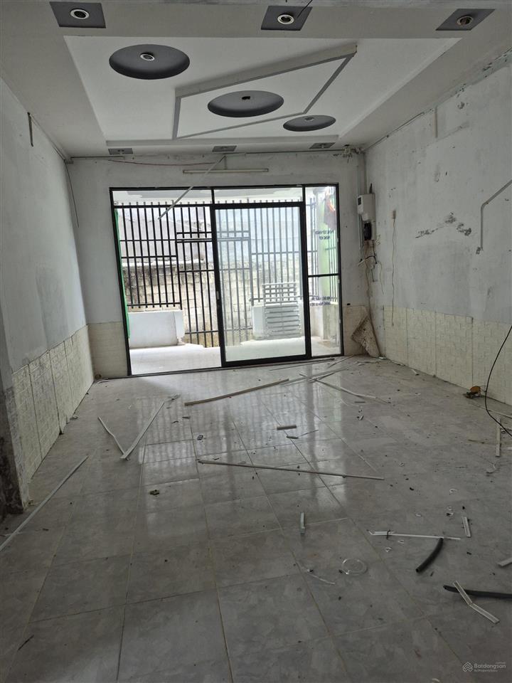 Bán nhà riêng tại cách mạng tháng tám, 3,85 tỷ, 176m2, 2pn, 1wc, hẻm 1m xe máy