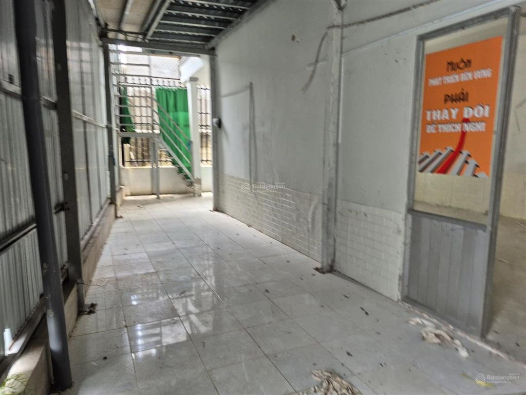 Bán nhà riêng tại cách mạng tháng tám, 3,85 tỷ, 176m2, 2pn, 1wc, hẻm 1m xe máy