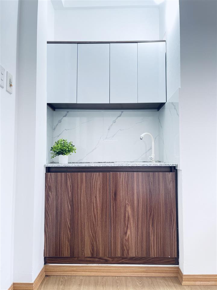 Cho thuê ccmn mới, ban công thoáng rộng tại triều khúc, ở được ngay, giờ giấc tự do khóa vân tay