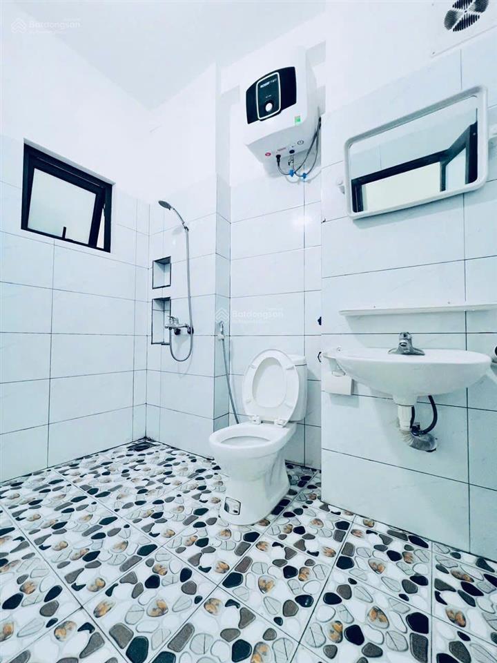 Cho thuê phòng thiết kế 1k1n  ban công rộng  phòng cửa sổ to thoáng sáng  150m ra kđt the manor