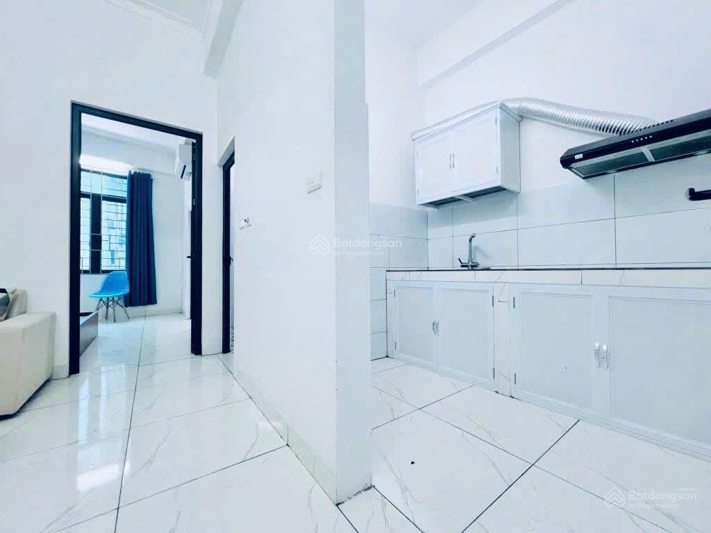 Cho thuê phòng thiết kế 1k1n  ban công rộng  phòng cửa sổ to thoáng sáng  150m ra kđt the manor