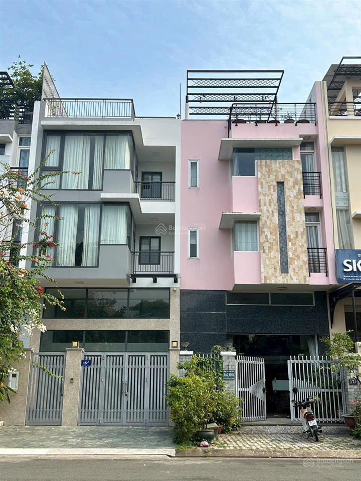 Bán nhà phố đg số 2 tại kdc phú mỹ, dt 126m2 xây 4 lầu, giá 20.5 tỷ, tk hiện đại,  0932 334 ***