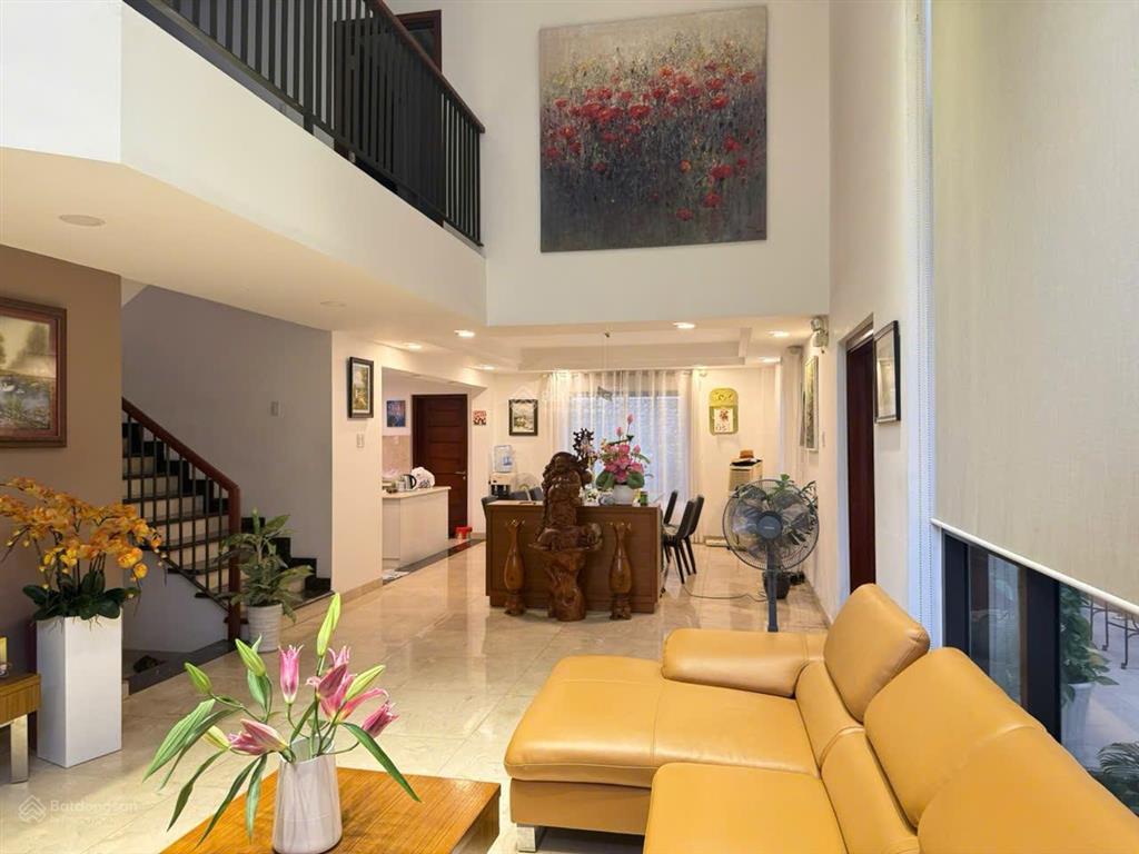 Cho thuê bt 5pn, 5wc, 250m2, 67triệu/th full nội thất tại kdc phú mỹ, q7, tp.hcm
