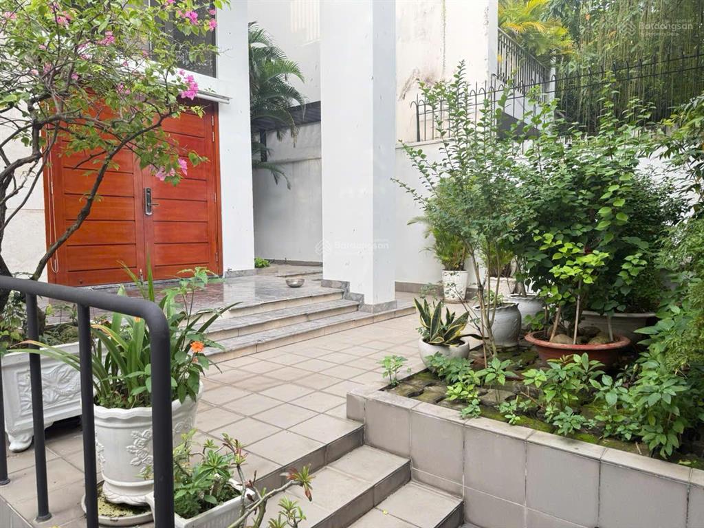 Cho thuê bt 5pn, 5wc, 250m2, 67triệu/th full nội thất tại kdc phú mỹ, q7, tp.hcm