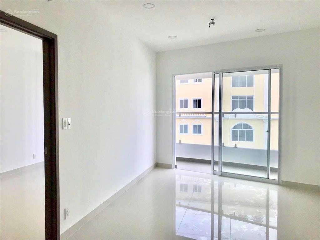 Bán căn hộ officetel 75m2 tại tulip tower, 2pn, 2wc, giá tốt chỉ với 2,4 tỷ.  0932 334 *** thuận
