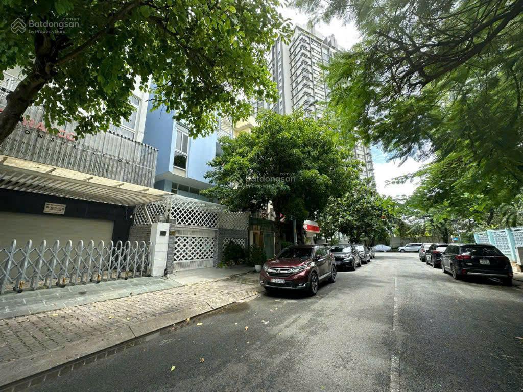 Cho thuê nhà phố kdc phú mỹ q7, thiết kế văn phòng, dts gần 400m2, giá chỉ 35tr/th.  0932 334 ***