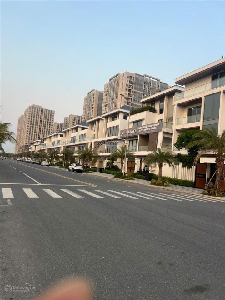 Biệt thự view kênh triệu đô thuộc khu dân cư đông đúc lakeside bàu tràm, sẵn sổ đỏ đã hoàn công