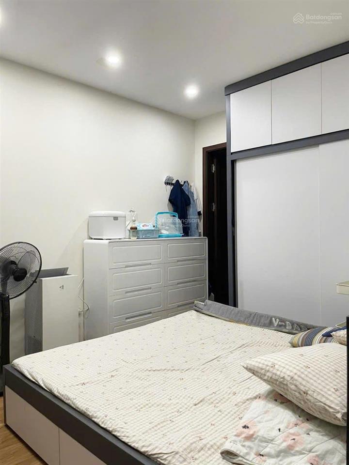 Chính chủ gửi bán căn hộ tòa the vesta, phú lãm, 56m2 tk 2pn, 2vs, sổ đỏ sang tên luôn
