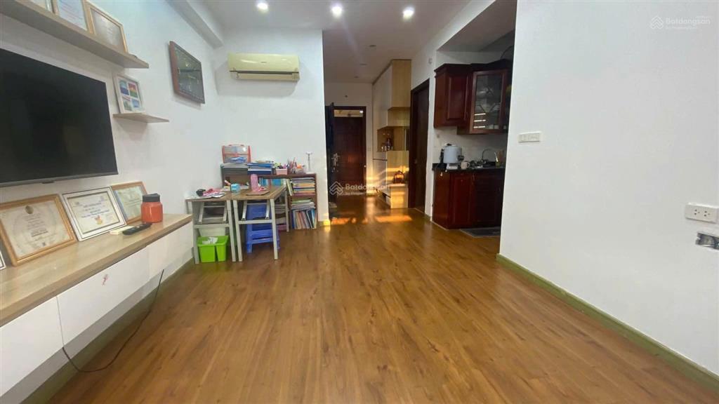 Căn hộ tòa cc sông nhuệ xa la 62m2 tk 2pn, 1vs, sổ đỏ, giá chỉ 2,75 tỷ.  0378 884 ***