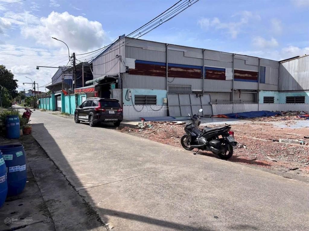 Đất mặt tiền ngay ql22 vào 200m. sổ riêng 2 tỷ có thương lượng