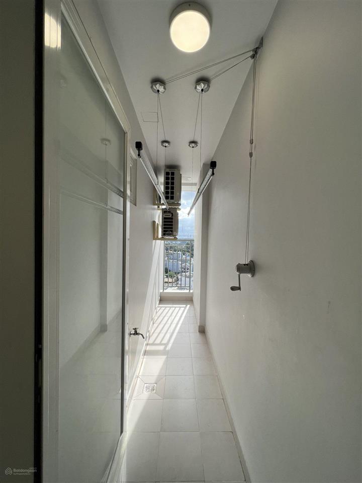 Cho thuê lavita charm 2pn rất rộng rất rẻ 68m2 10tr thuận tiện đi lại ngay metro  0931 866 ***