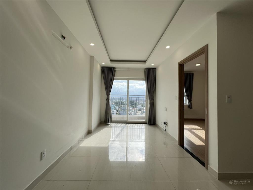 Cho thuê lavita charm 2pn rất rộng rất rẻ 68m2 10tr thuận tiện đi lại ngay metro  0931 866 ***